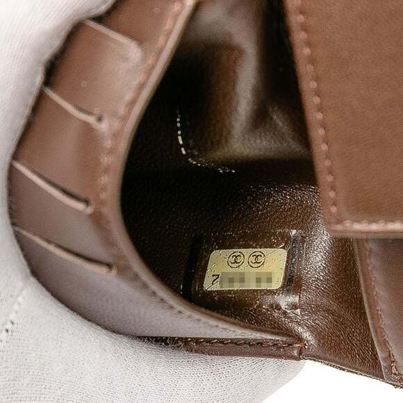 CHANEL Green Leather Logo Wallet